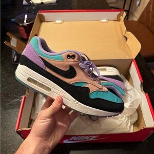 Nike Purple and Teal Sneakers